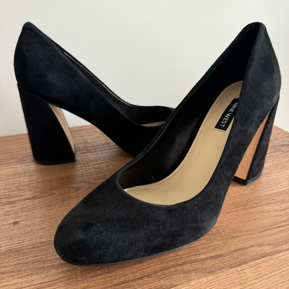 Nine West - NWOB Women’s Black Suede Yunip Block Heel Pump size 9